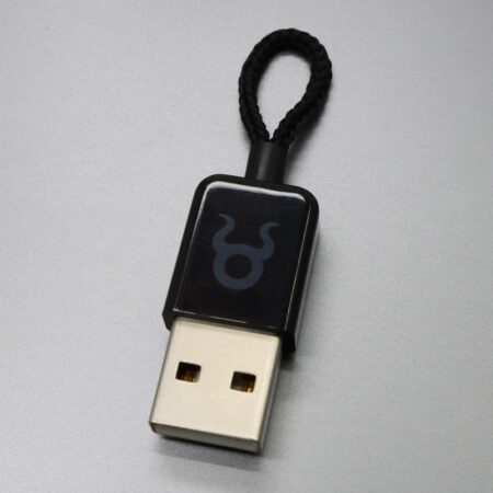 Compact O.MG Plug for pen-testing professionals